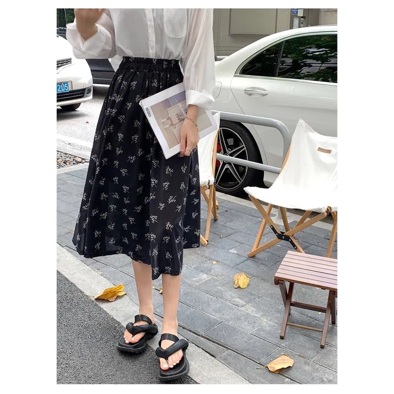 Floral Print Slimming Plus Mesh Skirt