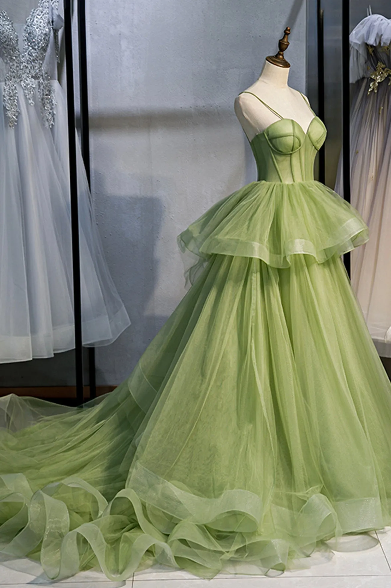 Green Tulle Long Prom Dresses A-Line Evening Dresses with Train