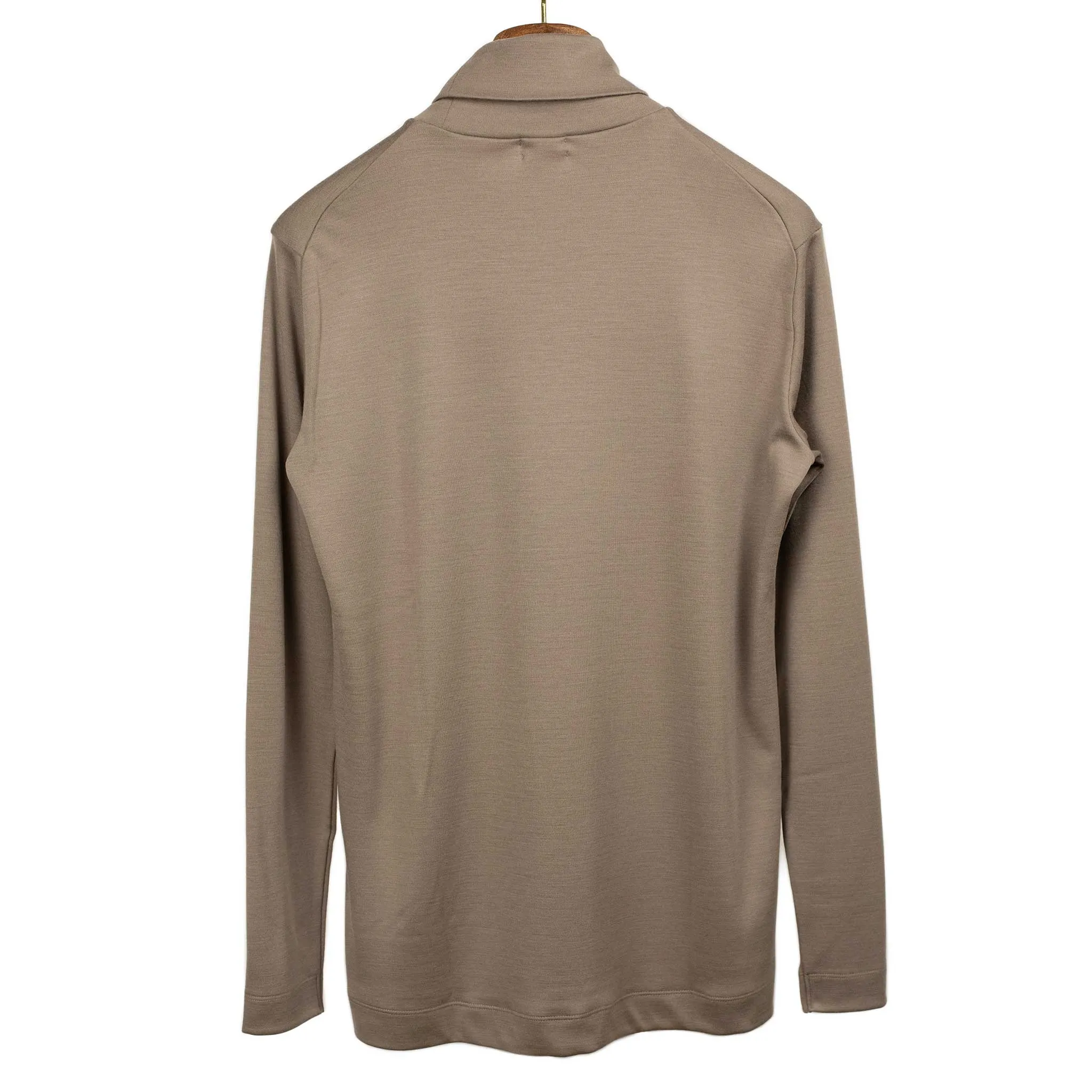 Turtleneck in taupe wool jersey
