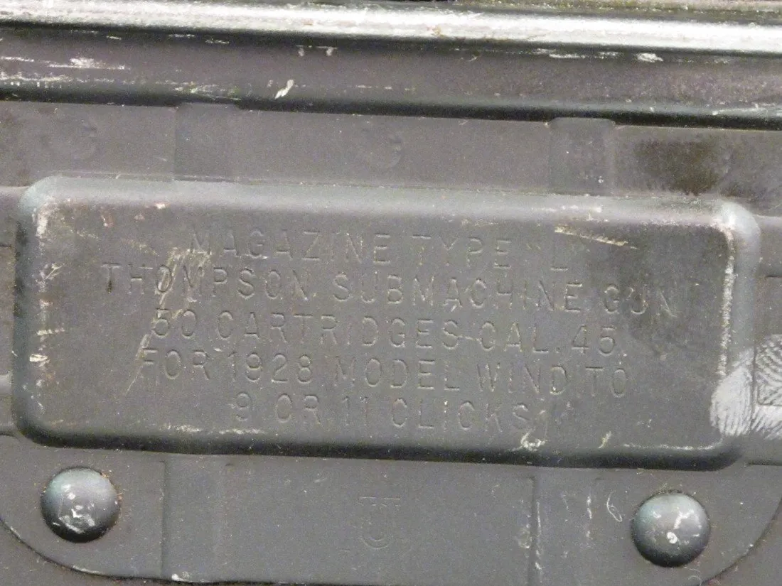 U.S. WWII Thompson M1928A1 SMG Display Gun, 50 round Drum Magazine, Stick Magazines & FBI Case