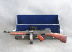 U.S. WWII Thompson M1928A1 SMG Display Gun, 50 round Drum Magazine, Stick Magazines & FBI Case